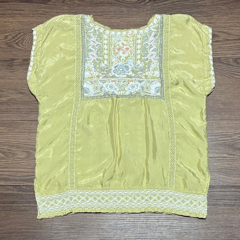 Johnny Was Silk Cupra Embroidered Boho Blouse Olive Floral XS - Picture 3 of 6